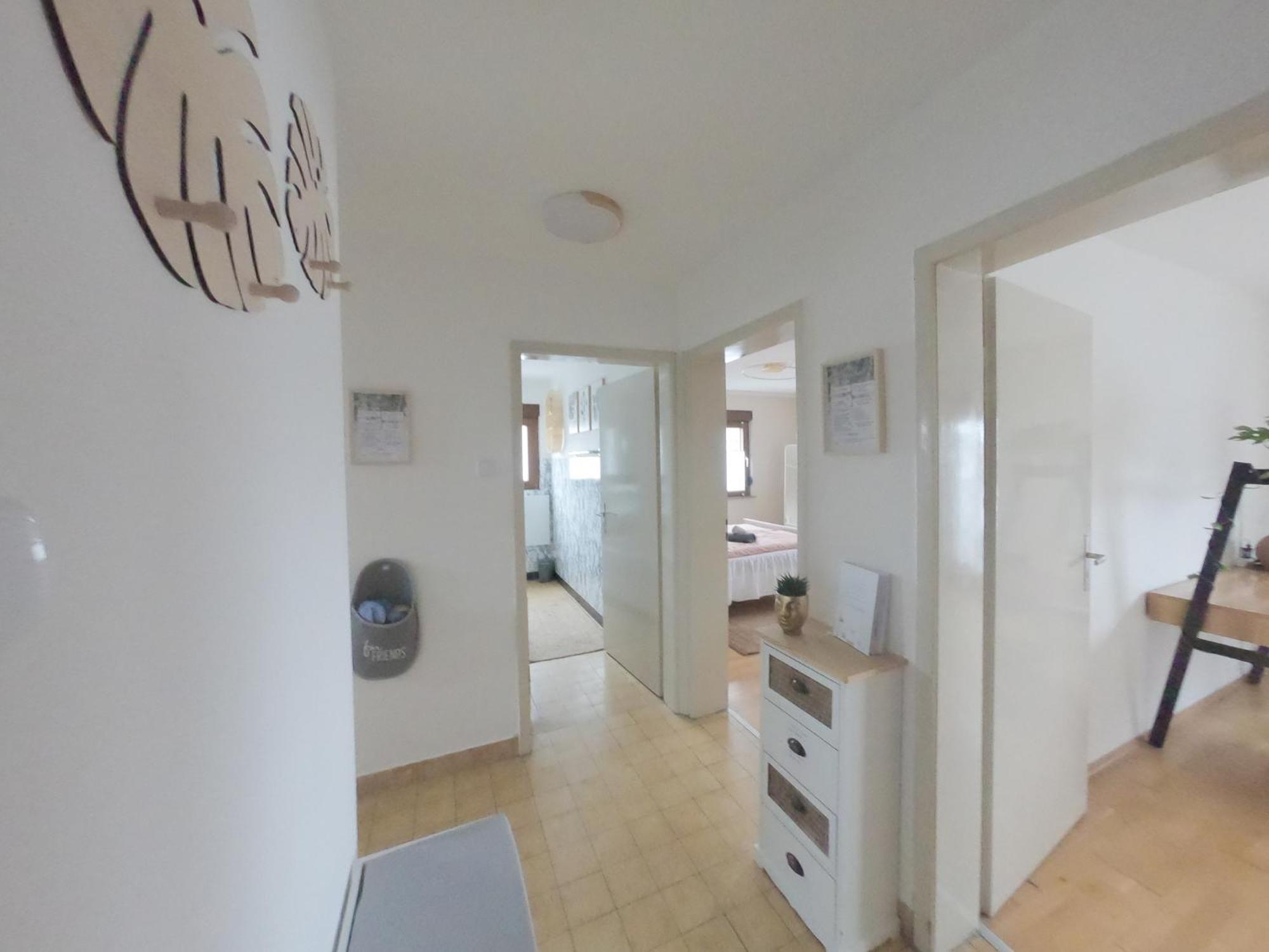 Happybnb Apartment Mit Sonniger Terrasse Lochgau Exterior photo